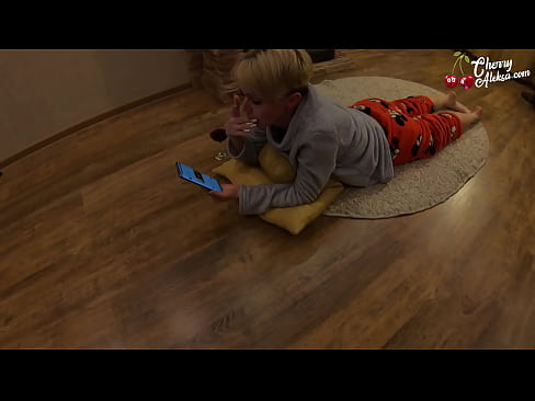 ❤️ Hullu blondiin imeb tohutut munni ja hüppab selle peal - anaalseksiga Pornovideo at porn et.hentai-for.ru ❌