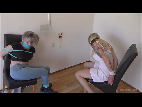 ❤️ Sõltuvuses / seotud ja suukorvistatud / neiu hädas Pornovideo at porn et.hentai-for.ru ❌