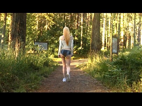 ❤️ Ilus naine liigub aeglaselt, mitte alasti video Pornovideo at porn et.hentai-for.ru ❌